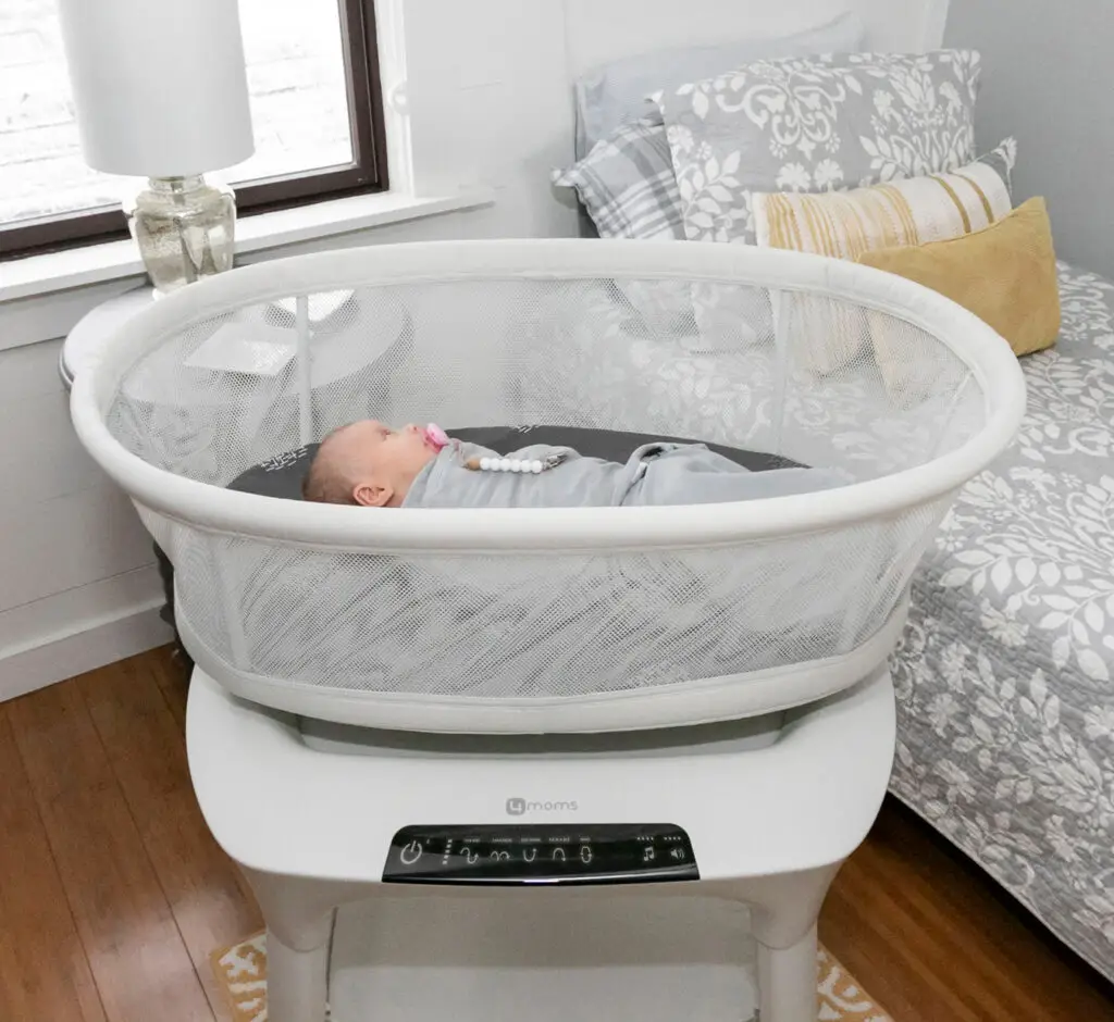 Mamaroo sleep bassinet for your baby